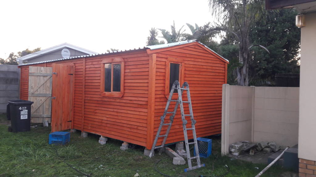 gardenShedWithDoubleDoors.jpg